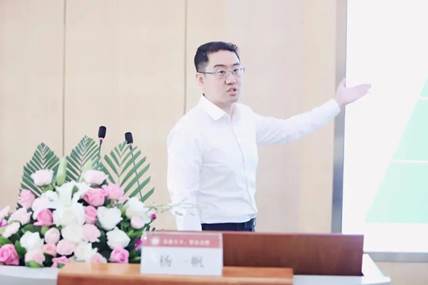 裸聊直播